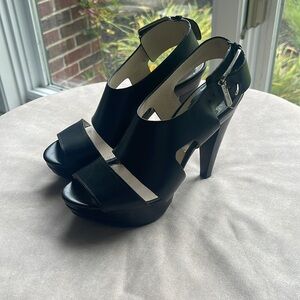 New Michael Kors open toe platform heels. Size 5 1/2